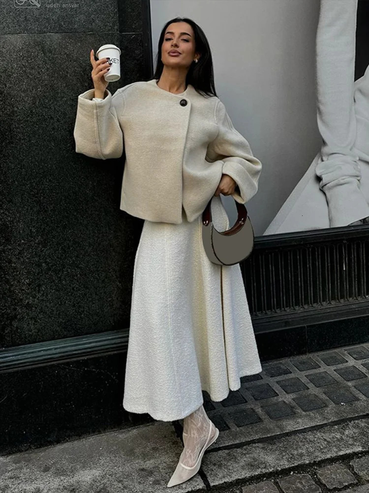 Elegant Solid Color Womens Coat Casual Loose Single Breasted Long Sleeve Coats Fashion Winter Round Neck Outerwears 241106