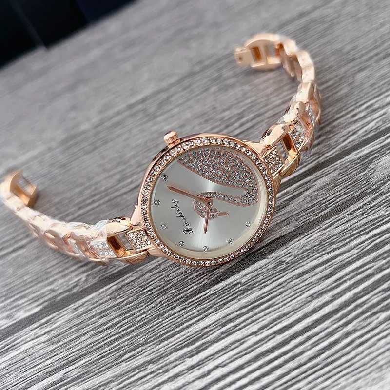 Wens Watch Swan 5pcs Fashion Quartz Watch Bracelet Box Wens Watch Set Jewelry Set Luxury Diamond Birthday Gift 10000 X241106