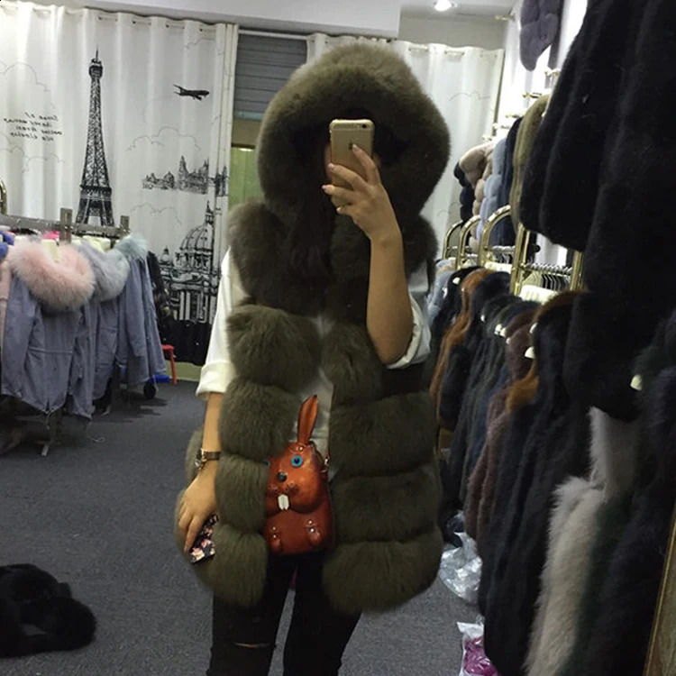Old Fashion Women Faux Fur Vest Hooded Winter Warm Sleeveless Coats for Young Lady 241104