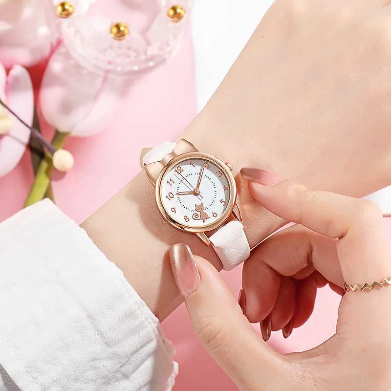 New Girls Casual Watch Alloy Shell Strap Cute Cartoon Cat Graphic Non luminous Pointer Student Womens Watch Reloj Mujer X241106