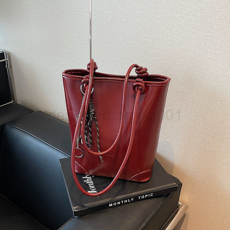Bag Designer Fashion Classic 10a Top Nikiduncks Woman Handbagevening Bags New Autumn and Winter Handheld Highend Single Shoulder Niche