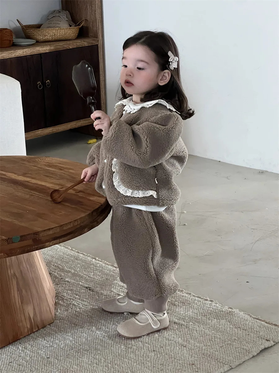 Winter Baby Fleece Warm Clothes Set Girls Cute Lace Cardigan Coat Pants Plus Velvet Thick 2pcs Suit Infant Outfits 241106