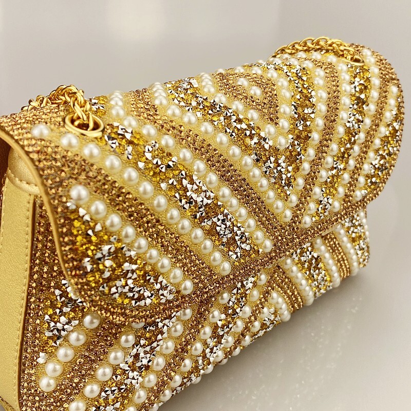 High Quality Triangular Designer Pearl Exquisite Money Bag Handbag