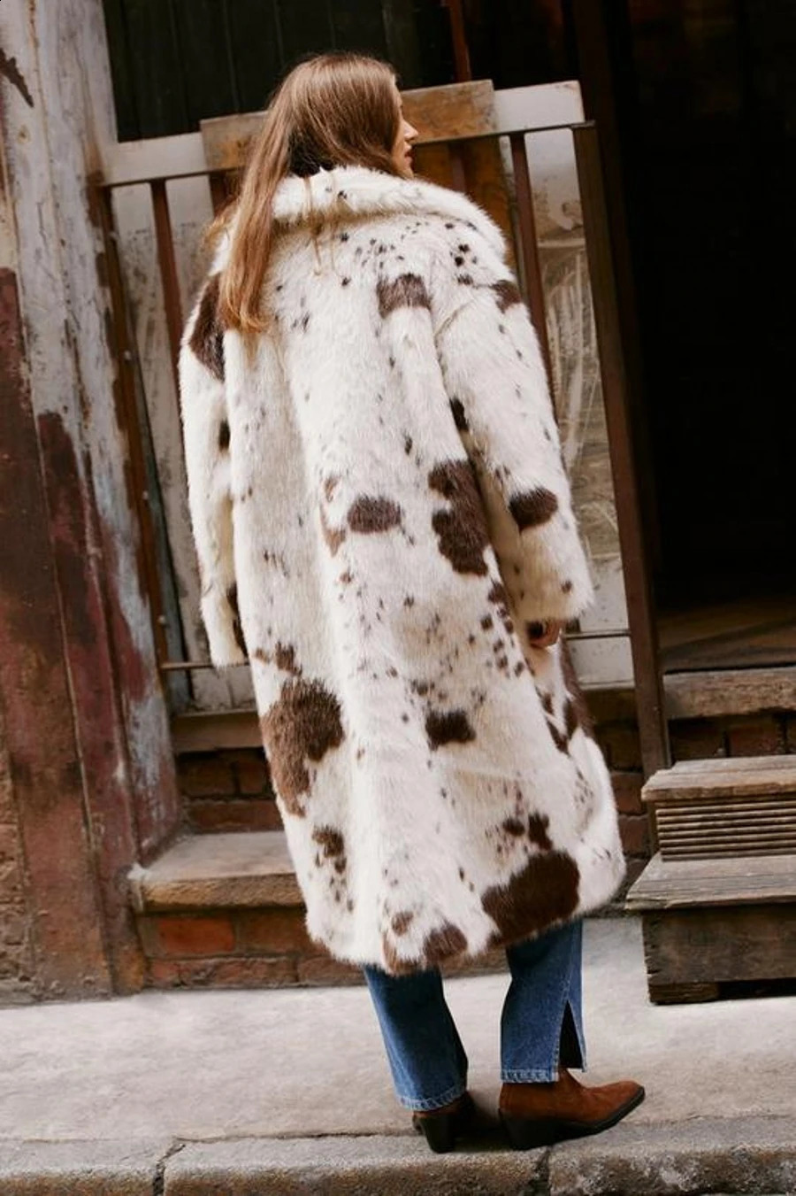 Faux Fur Coat Cow Pattern Thickened Comfortable Lapel MidLength Womens Fox 241104