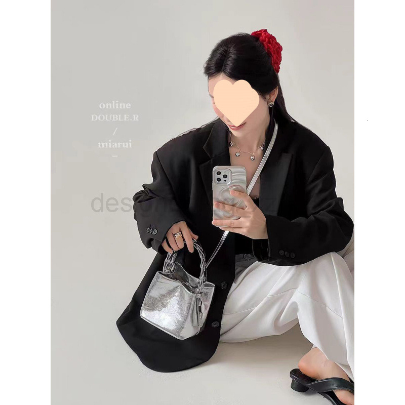Fashion Classic Bag Designer 10a Top Nikiduncks Woman Handbagevening Bags Atmosphere Silver Soft Leather Handmade Bucket for Women 202