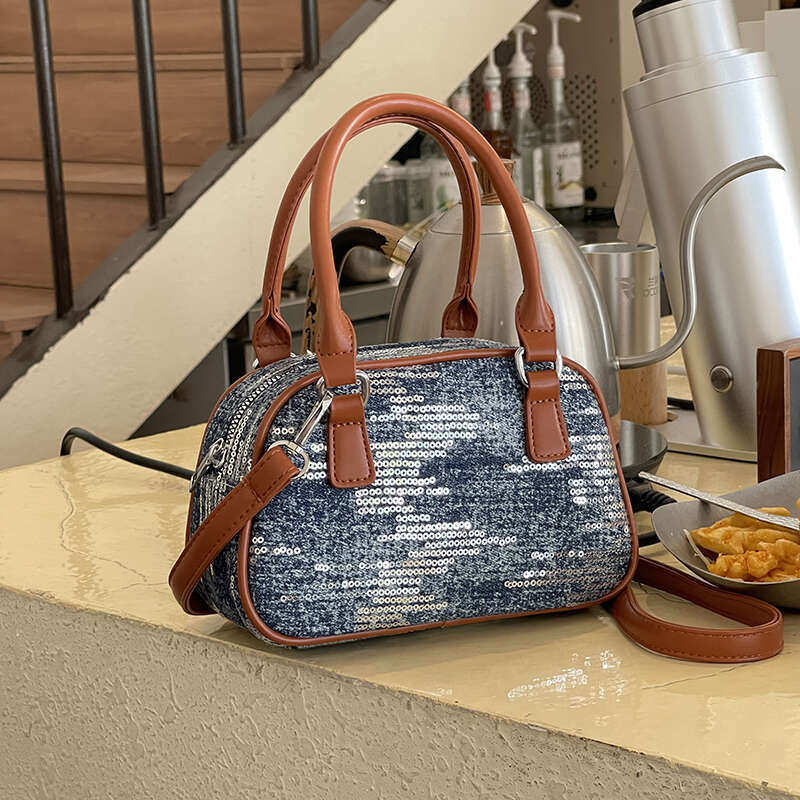 Designer Bag Women's Bag 2024 New Crossbody Bag Niche Design Single Shoulder Carrying Small Square Bag Work Small Handbag