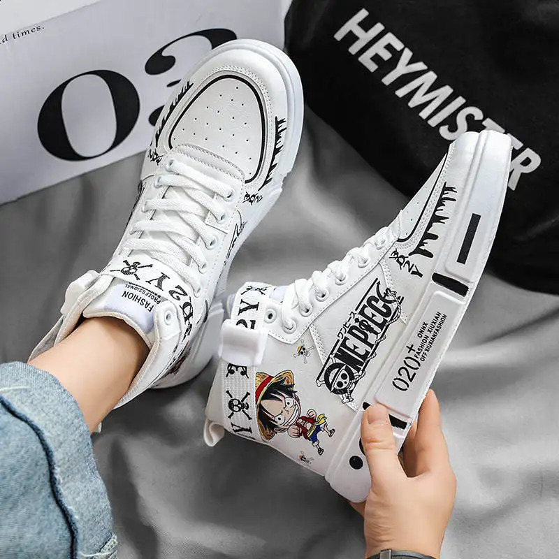 selling fashion top skateboarding shoe suitable for womens comfortable flat anime sports shoes mens anti slip sports shoes 241105