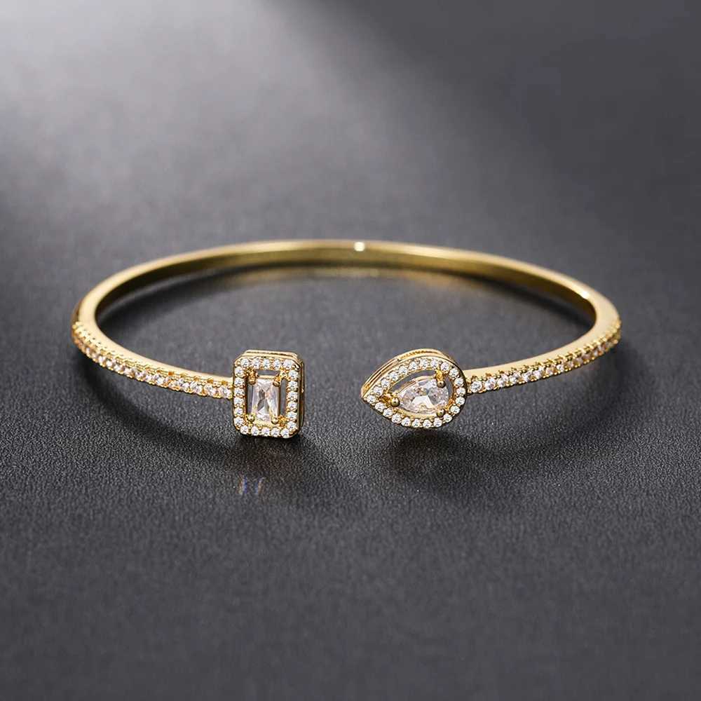 Huitan luxury green/white/blue cubic zirconia cuff bracelet suitable for warm and high-quality Fem handmade jewelry 2022 direct singing X241106