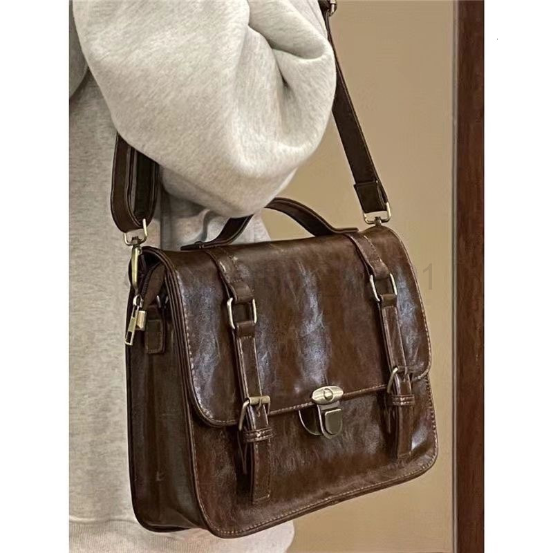 Classic Designer Bag Fashion 10a Top Nikiduncks Woman Handbagevening Bags Autumn and Winter Postal Backpack Commuting Crossbody