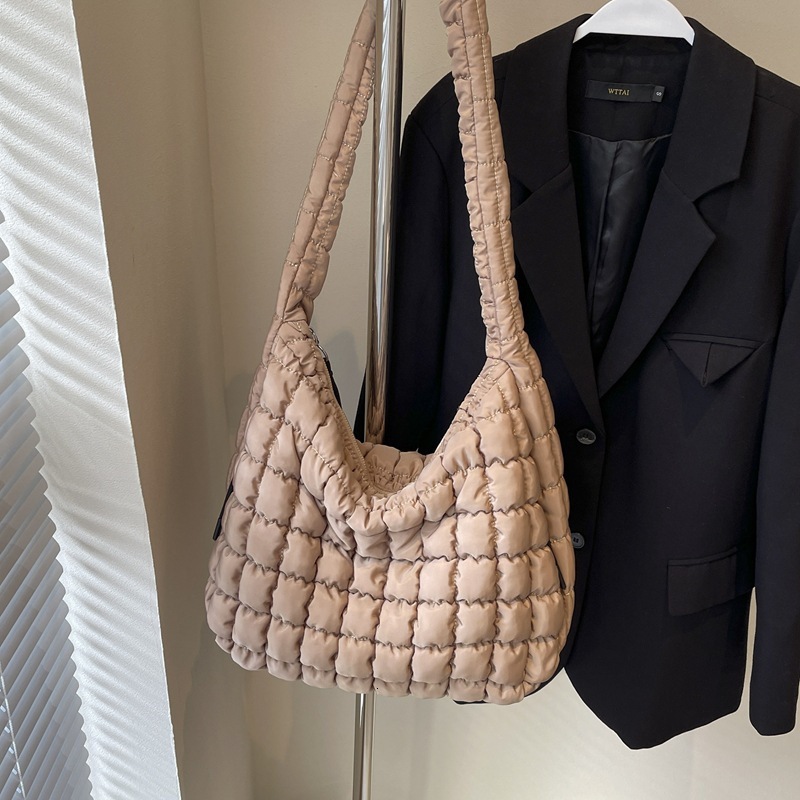 Autumn And Winter Large Capacity Bubble For Bags Handbags Women High-end Diamond Grid Pleated Shoulder Crossbody Bag Designer