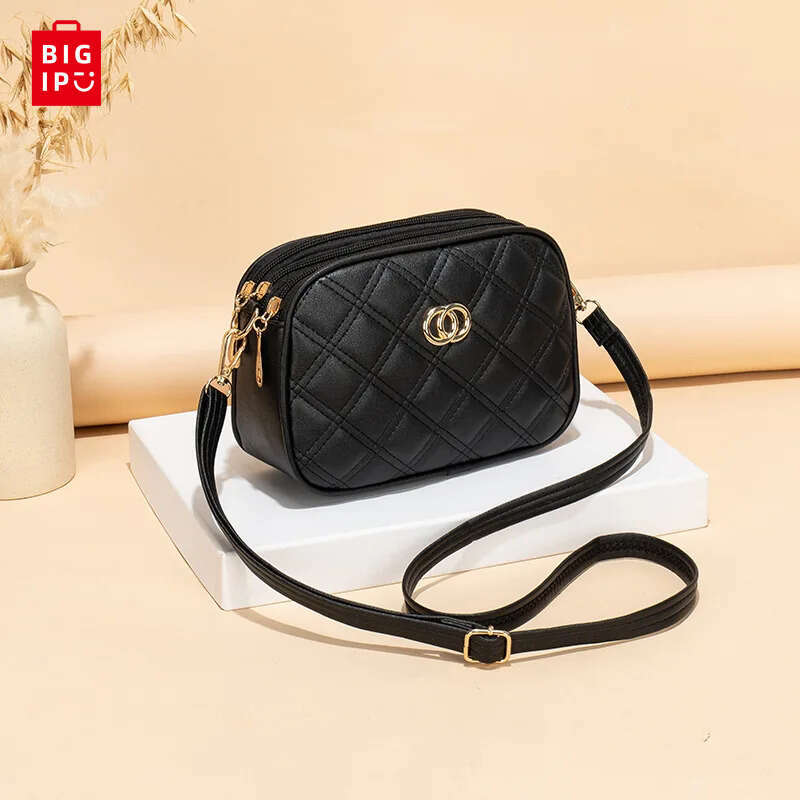 Designer Bag Large Capacity Three Zipper Crossbody Bag, New Fashionable And Simple Diamond Shaped Wave Embroidered Monochrome Camera Bag cf1