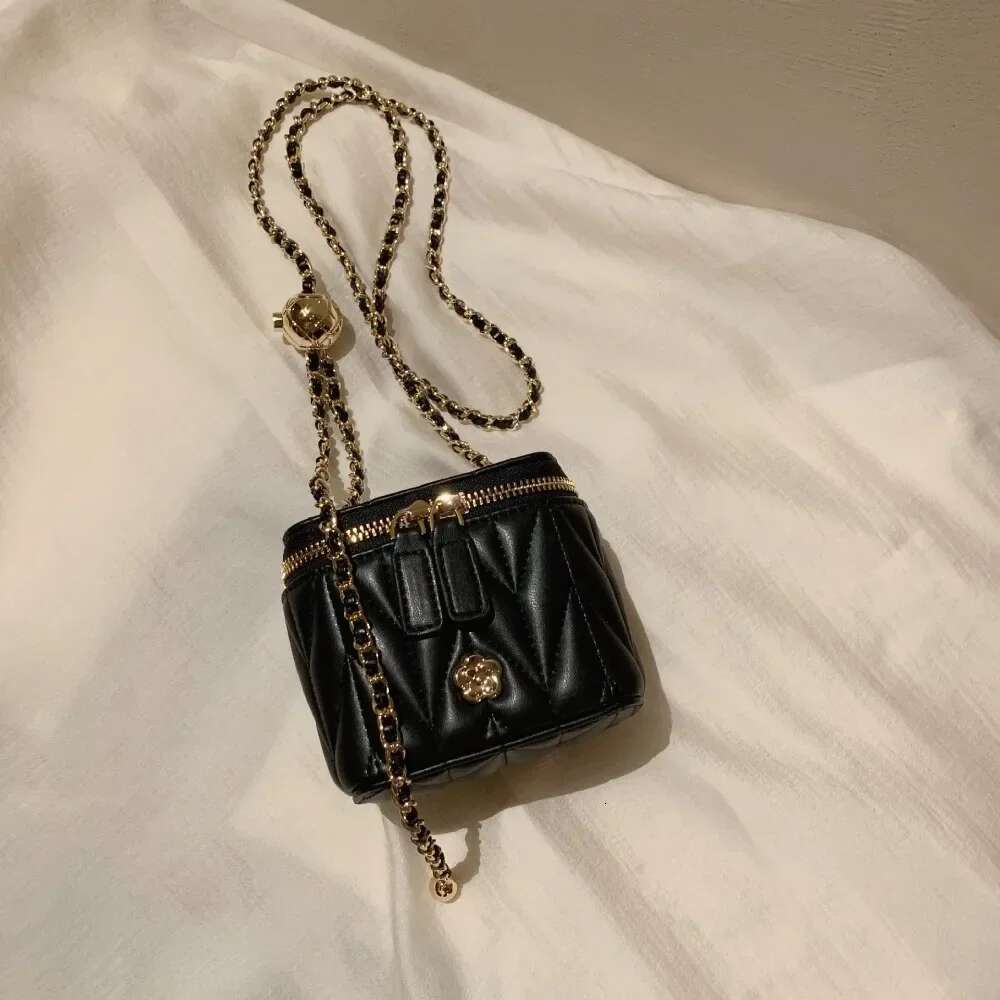Designer Bag New Fashionable Versatile Small Golden Ball Chain Box Bag Bag Niche High-End Casual Diamond Shoulder Messenger Bag Shoulder Bag
