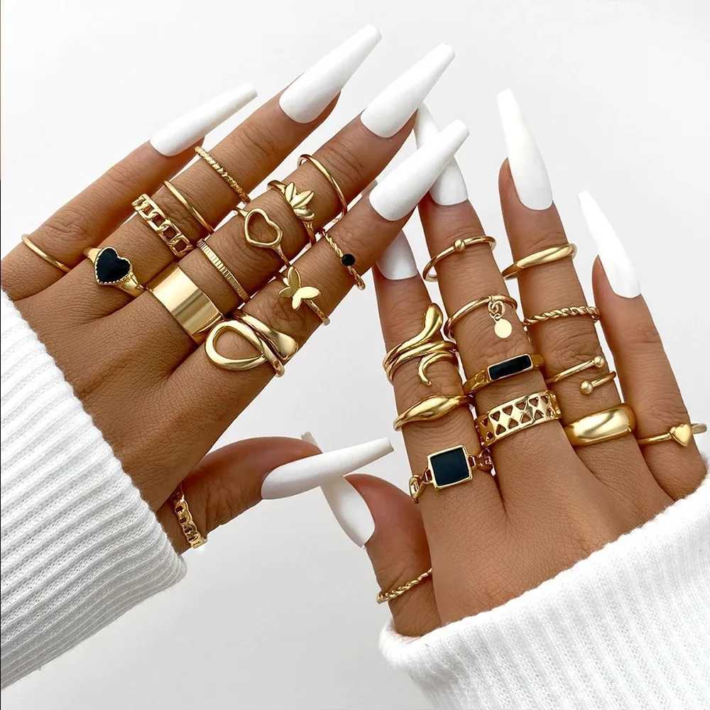 Up to 27 pieces of vintage snake ring set suitable for warm metal gold-plated Geely hollow finger rings jewelry gifts X241106