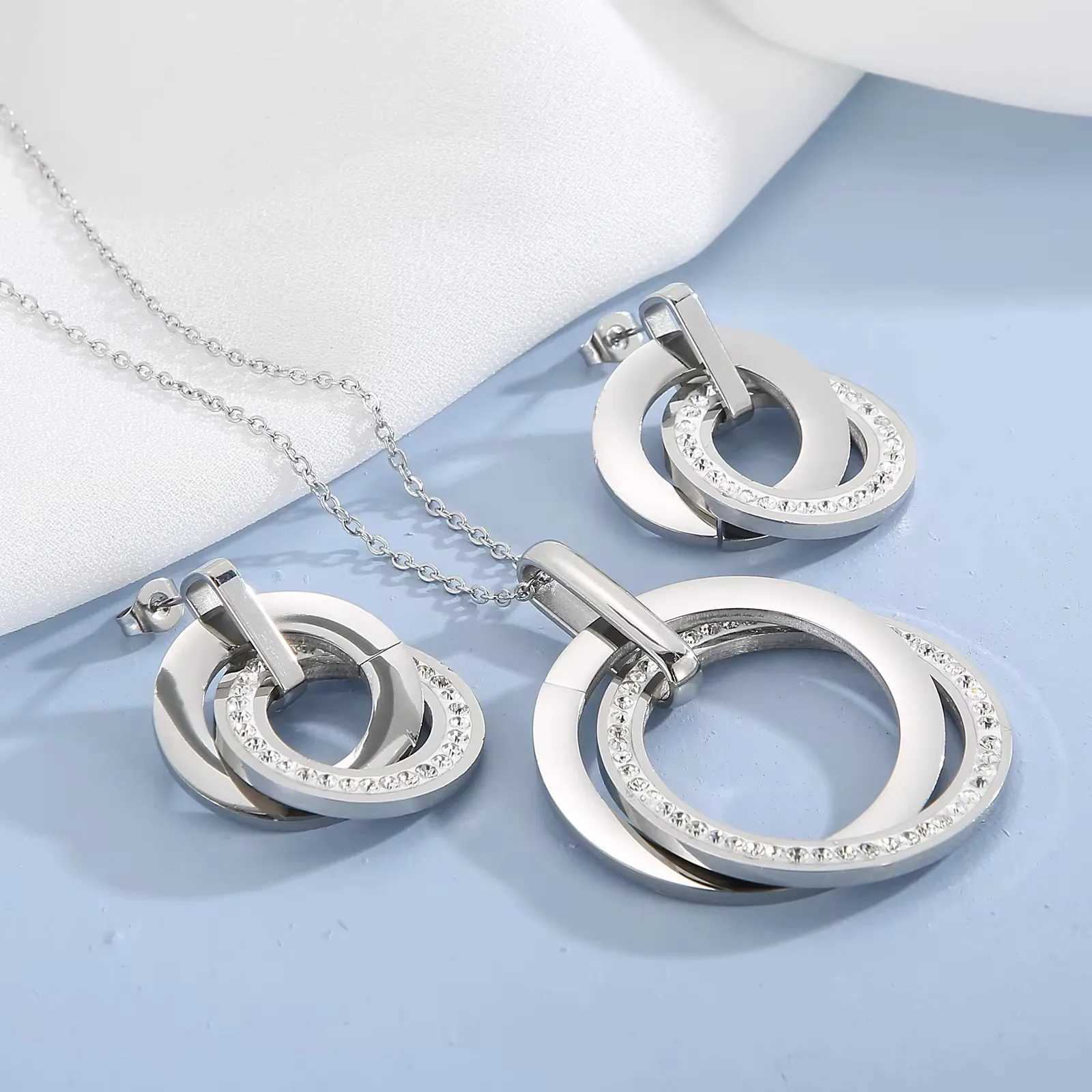 Stainless steel jewelry set used for Wen tricycle pendant necklace earrings Wen fashionable zirconia wedding jewelry set X241106