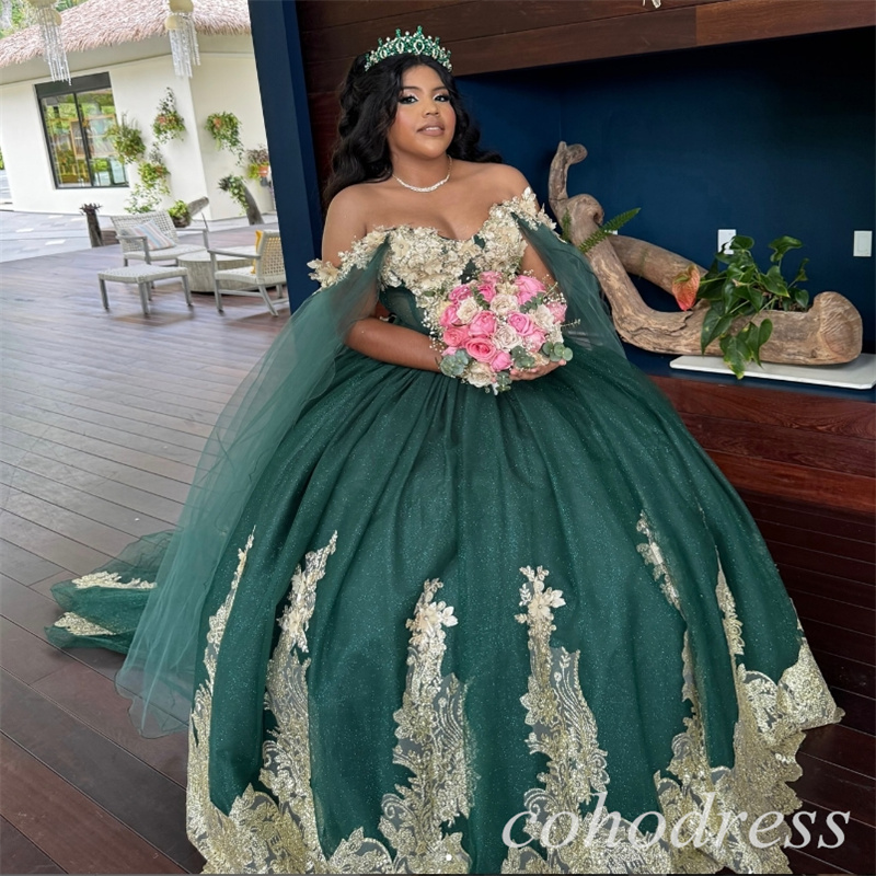 Green And Gold Quinceanera Dresses Debutante Ball Gown Sweetheart Cap Sleeves Vestidos De 15 Xv Anos Appliques Lace Fiften Birthday Party Gowns