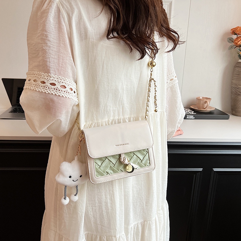 New designer's popular female new niche design, high-end chain fashion, multifunctional single shoulder crossbody bag, small square bag, fashiona