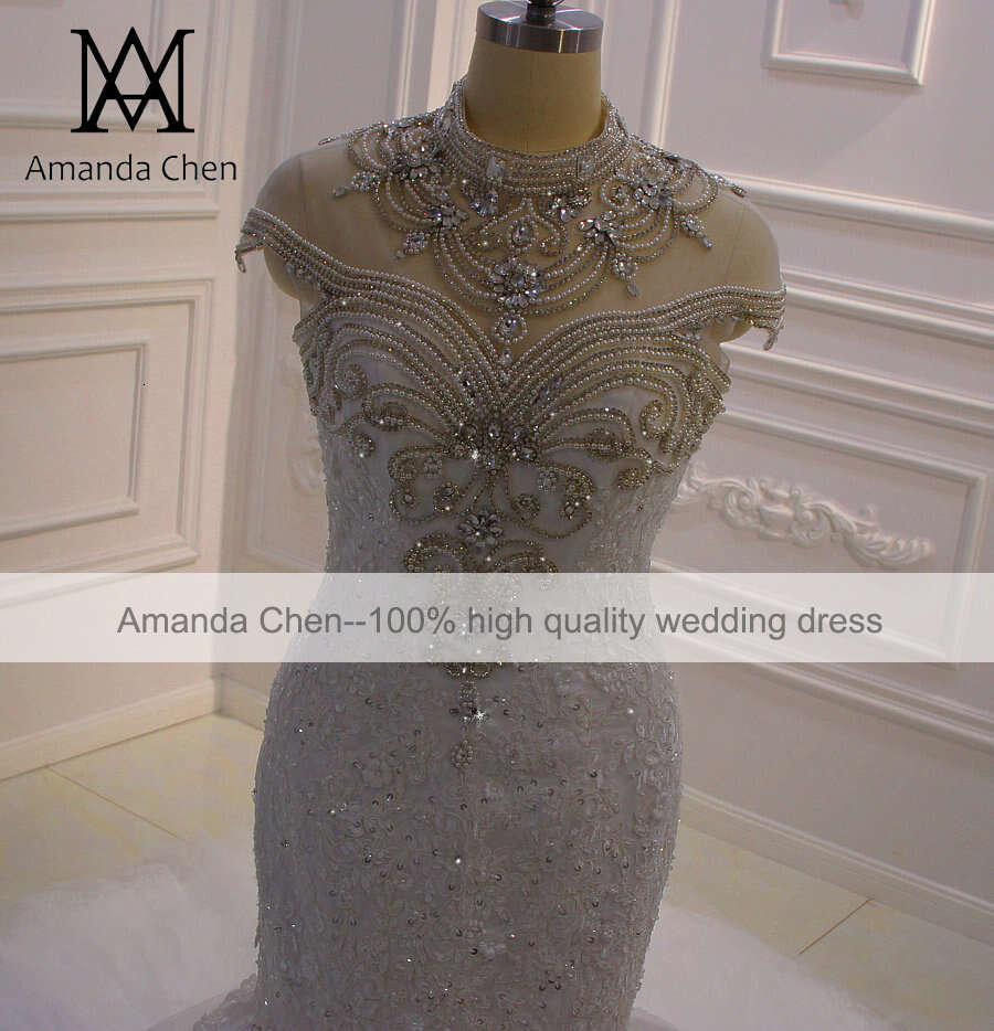 mariage High Neck Cap Sleeve Lace Applique Crystal Pearls Fishtail Wedding Dress