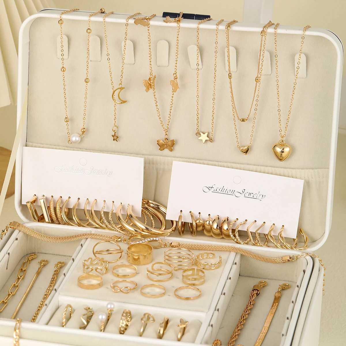 Elegant retro chic jewelry set including pendant necklace twisted C-ring earrings gold ring bracelet daily set X241106