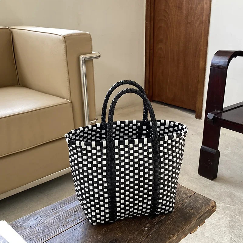 Vegetable Basket Summer Fashion PVC Handbag Hand Woven Tote Bag Splicing Tote Bag 241105