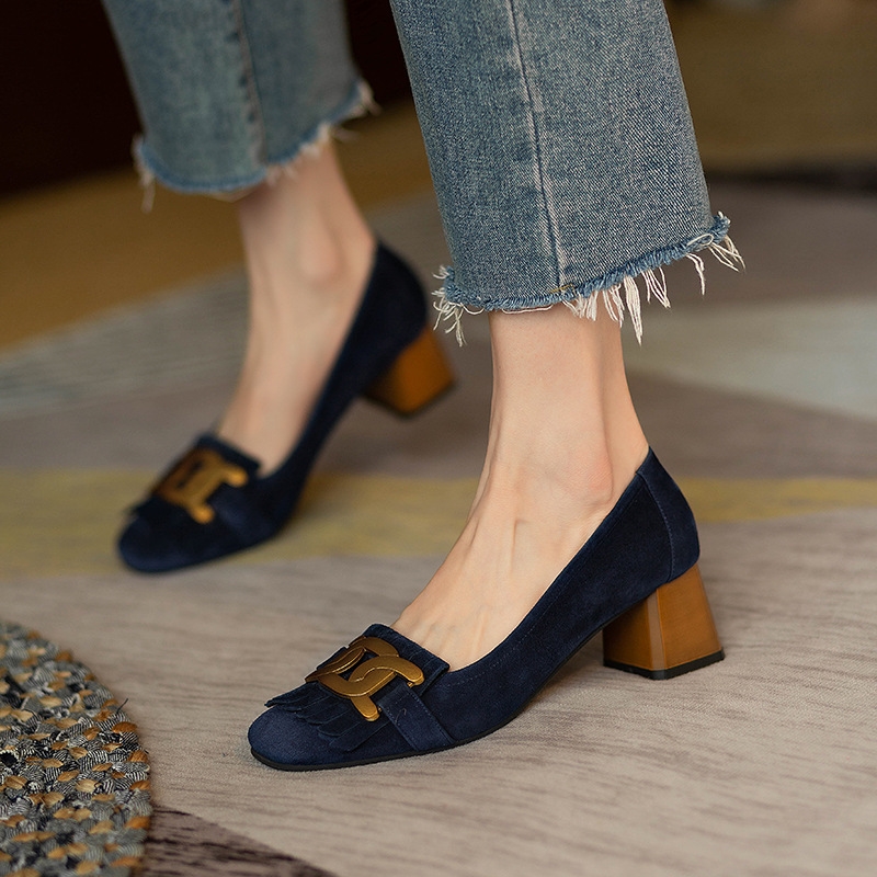 New Spring 2024 Square Head Metal Buckle Coarse Custom Shoes for Women, Middle Heel, Shallow Mouth Matte Tassel Bean Shoes