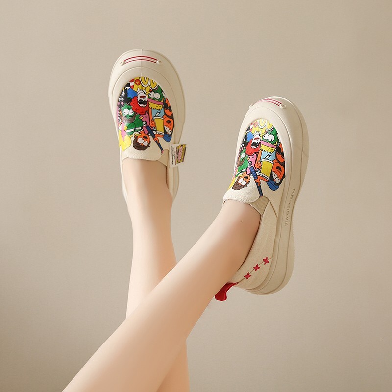 Lazy for Women 2024 Spring New Fashion Versatile Cartoon Image Women's Thick Sole Casual One Step Matcake Canvas Shoes