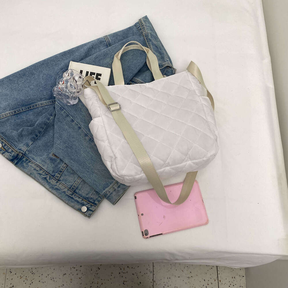 Designer Bag A Lady Fashion Trend Tote Bag, Rhombus Cotton Bag, Suitable For Daily Work, Commuting And Shopping