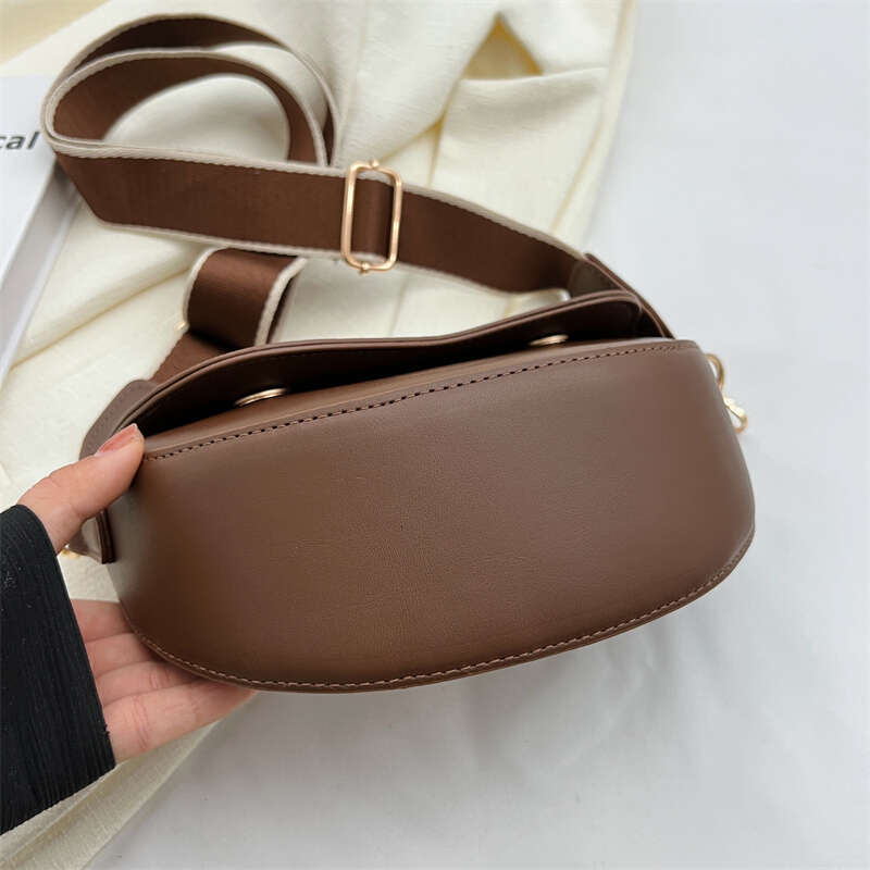 Designer Bag Women Vintage Solid Color Flap Small Saddle Shoulder Underarm Bag Fashion PU Leather Wide Strap Crossbody Bag e5a