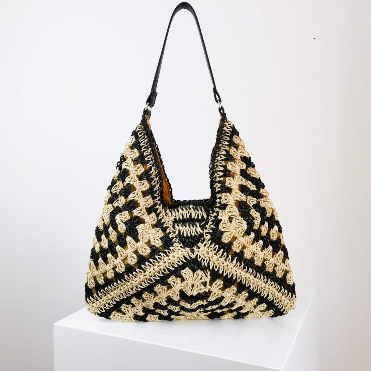 New Handmade Grass Woven Hollowed Out Square Flower Triangle Designer Contrasting Color Knitted Single Shoulder Handbag