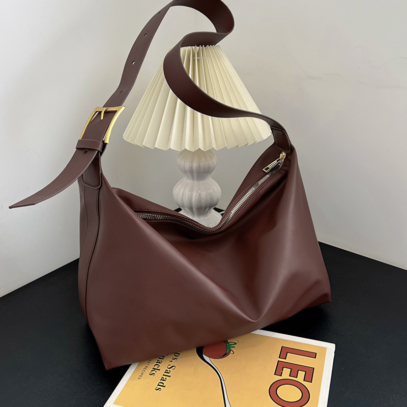 Designer's new trendy armpit casual fashion handbag autumn large capacity single shoulder women's bag fashion bag