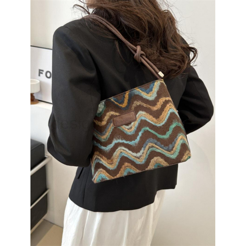 Classic Designer Bag Fashion 10a Top Nikiduncks Woman Handbagevening Bags This Years Popular 2024 New Trendy Summer Versatile Shoulder