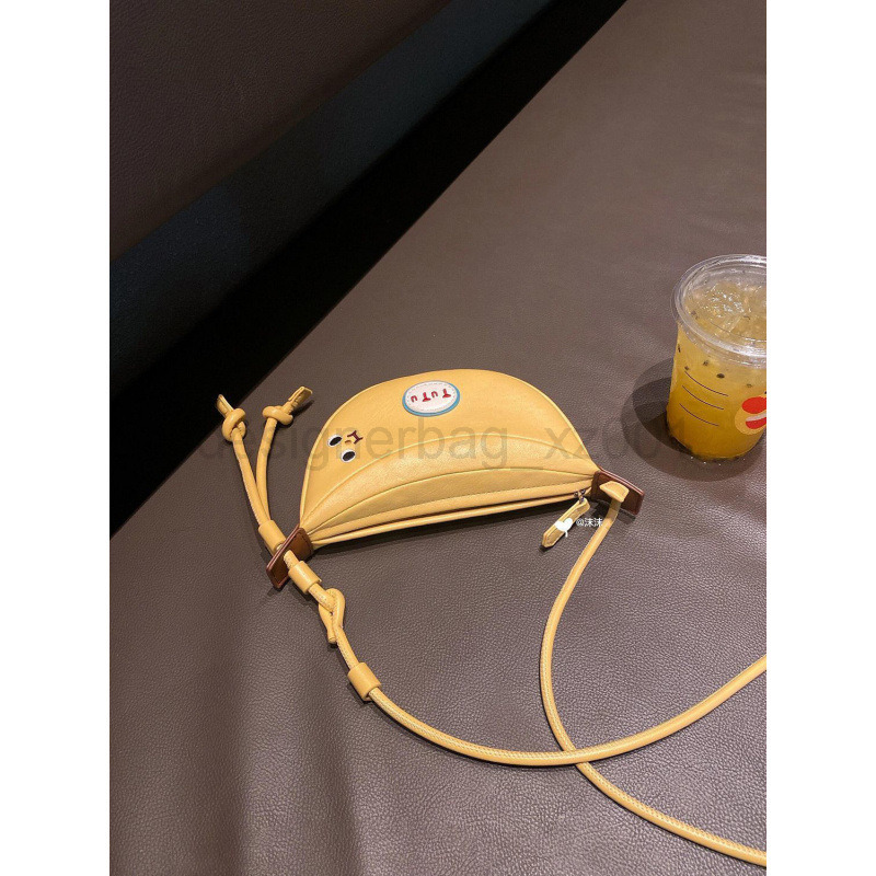 Bag Designer Fashion Classic 10a Top Nikiduncks Woman Handbagevening Bags 2024 New Cute Banana Womens Adjustable Single Shoulder Bull C