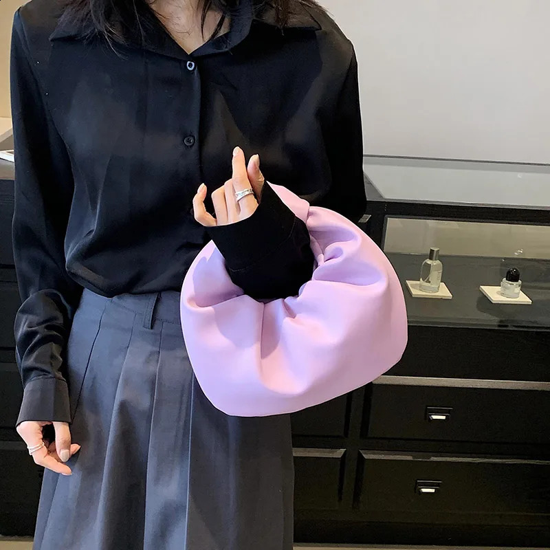 Pu leather womens handbag high-quality womens small clutch bag fashionable womens novice carrying messenger bag 241105