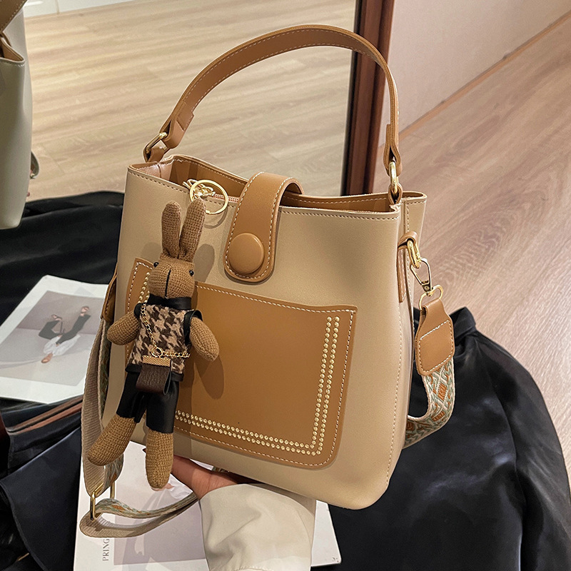 2025NEW New designer women s trend new trend high end fashion niche design broadband crossbody bag fashion trend bag