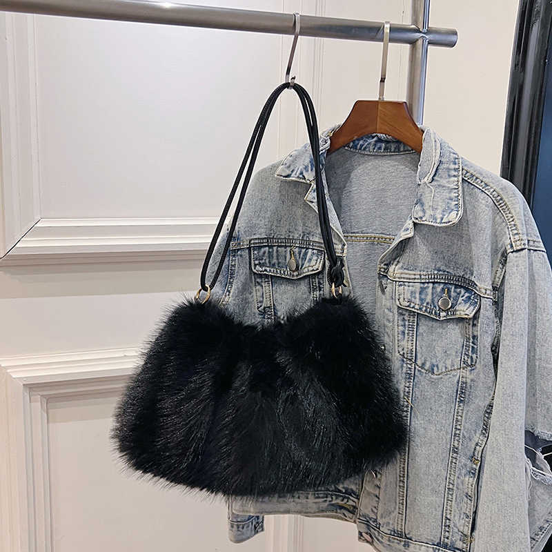 imitation rabbit fur bag, women's fashionable versatile armpit bag, casual hand-held shoulder bag, small fragrant style plush bag 241115