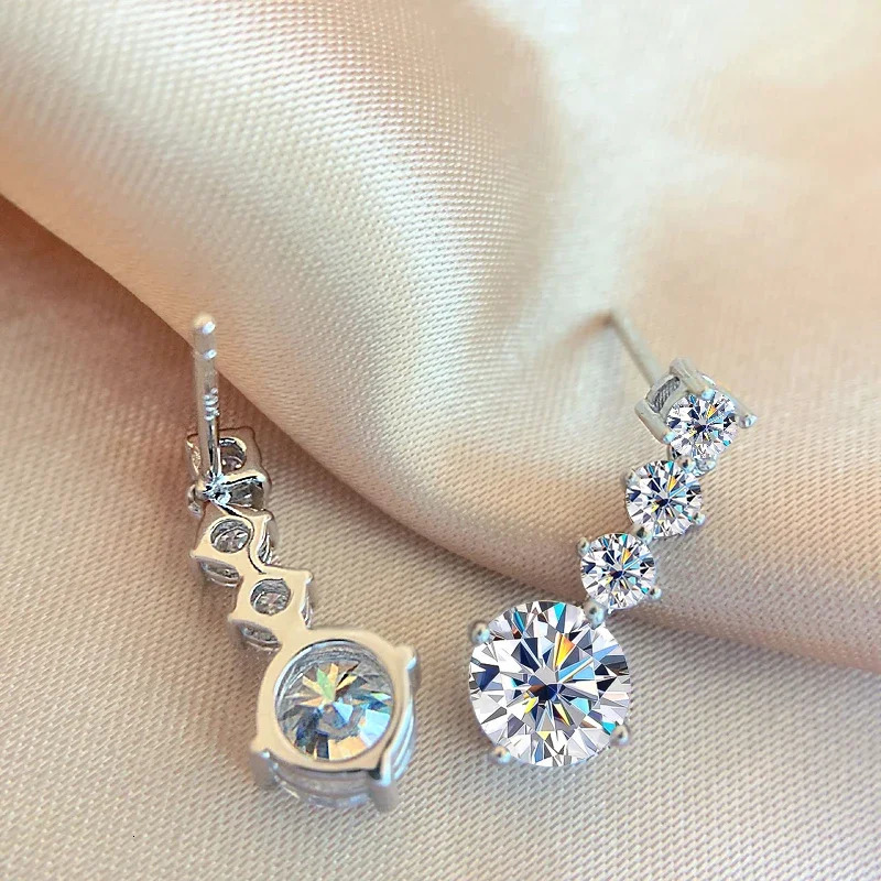 NKHOG S925 Womens Silver Drop Earrings 2.6 Carat D Color VVS1 Diamond Engagement Wedding Jewelry Gift 241106