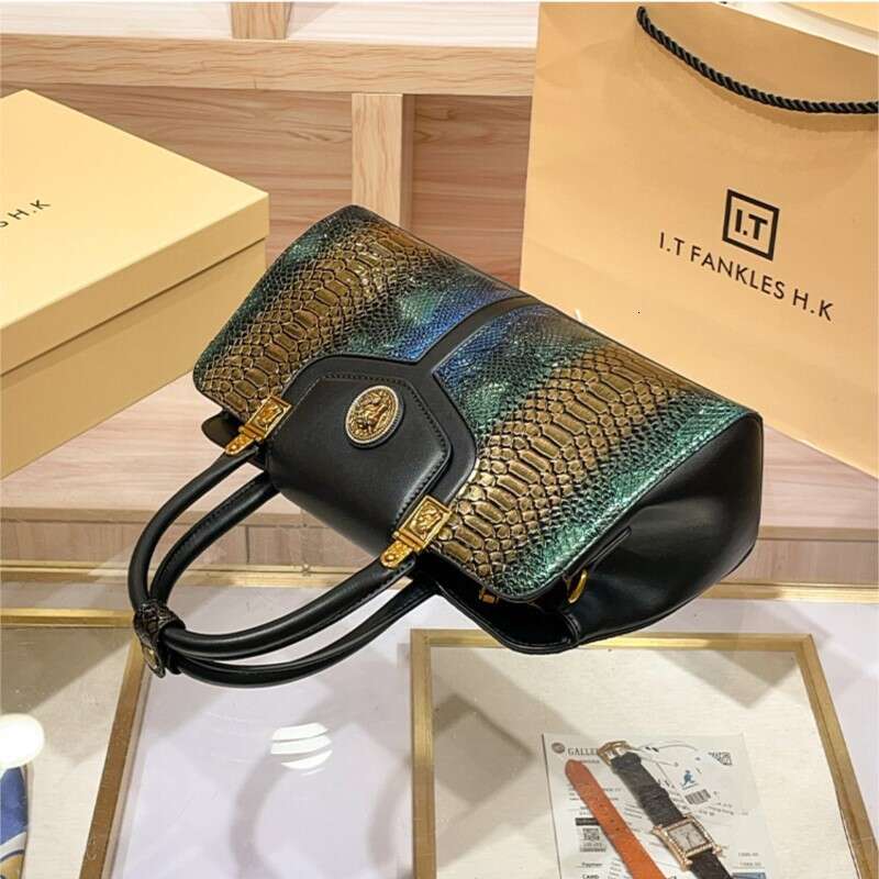 Designer Bag Light Luxury Brand Women's Handbag Large Capacity Crossbody Bag 2024 Autumn And Winter New Designer High-End Shoulder Bag