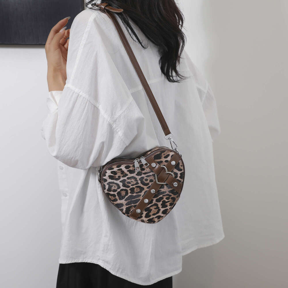 Designer Bag Summertime High-Class Feeling Small Exquisite Bag Woman 2024 New Leopard-Print Love Bag Messenger Bag
