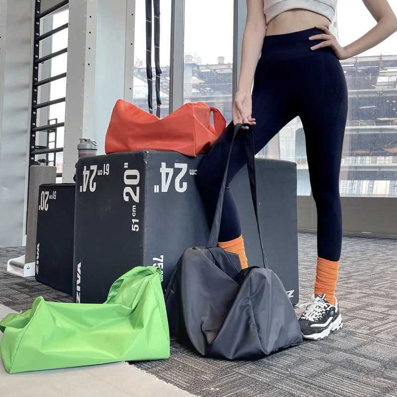 Fashion Lady Profional Sports Fitn Travel Bag Nylon Waterproof Yoga Gym Training Bag Large acity Crossbody Bag HandbagsXJ241106