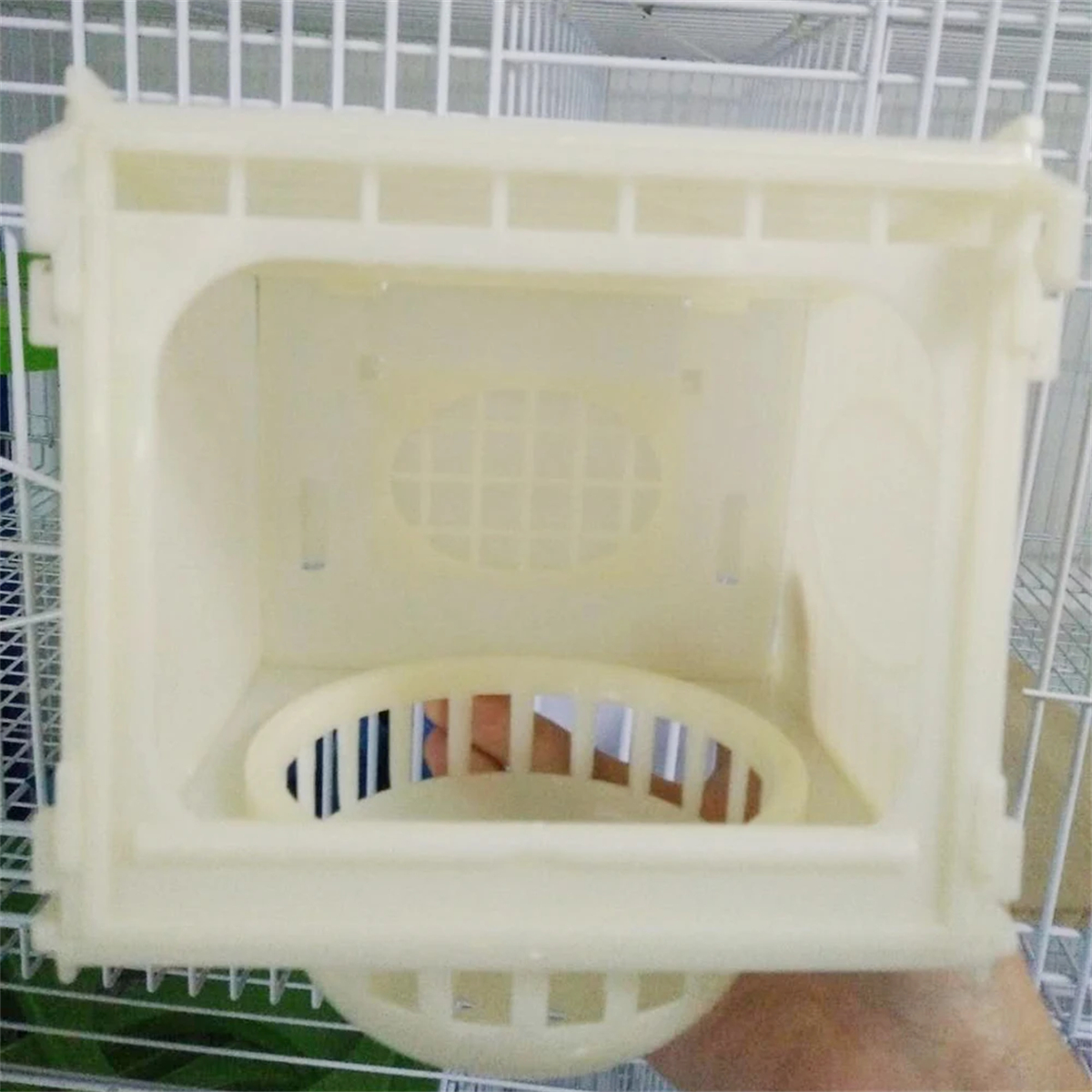 Bird Cage Bird House Parrot Cage White High Quality Plastic Pet Bird's Nest Removable Parrot Pet Accessories Animal Feeding 1Pc