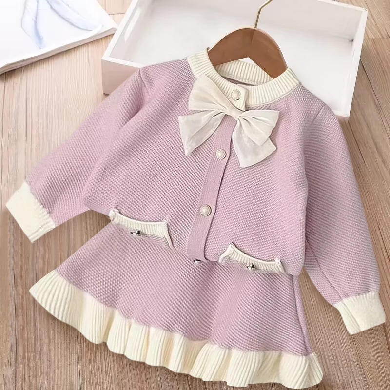 2024 Girls Autumn Dress Bow Korean Edition Childrens Set Baby Foreigner Knitted Cardigan Two Piece Set 2-8 Year Old Top and Bot 241106