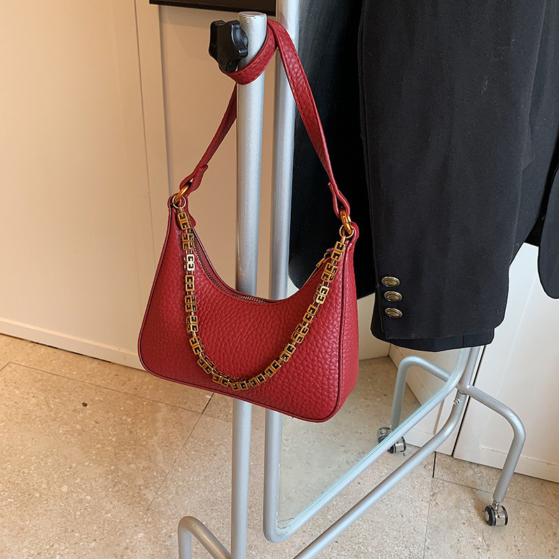 Niche texture underarm bag 2025 new simple small square bag versatile single shoulder crossbody bag Korean version casual temperament chain bag