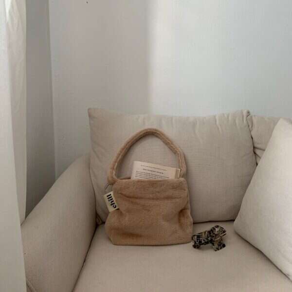 Malaysian Niche Beand Cream Couch Soft With High-Qualidicial Fiber Yaen And Wool Water Bucket Womens Bag