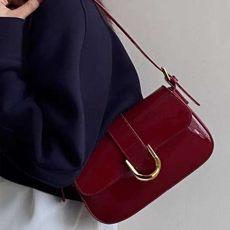 Bag Designer Fashion Classic 10a Top Nikiduncks Woman Handbagevening Bags Wine for Women 2024 New Handheld Underarm and Versatile Cross