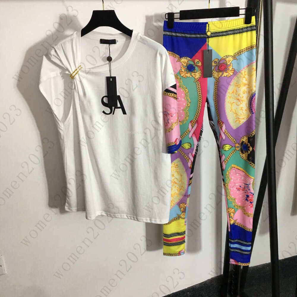 Women tracksuits brand yoga tracksuit designer sports sports Big pin t shirt set shirts 2pcs leggings trousers Fashion printing LOGO tshirt pants suit Oct 29