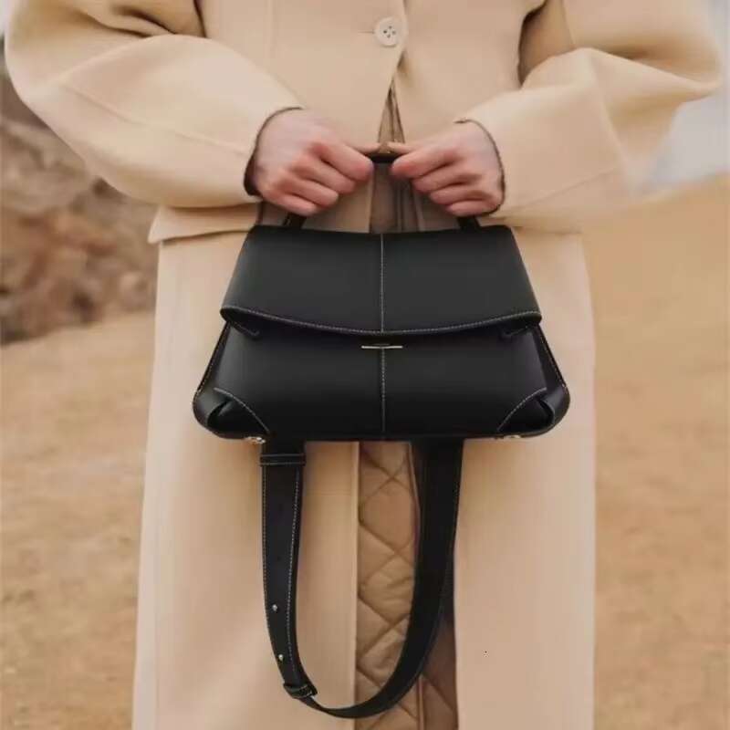 2024 New Cowhide Handbag, Fashionable Pleated Leather Shoulder Bag, French Casual High-Sensitivity Crossbody Bag