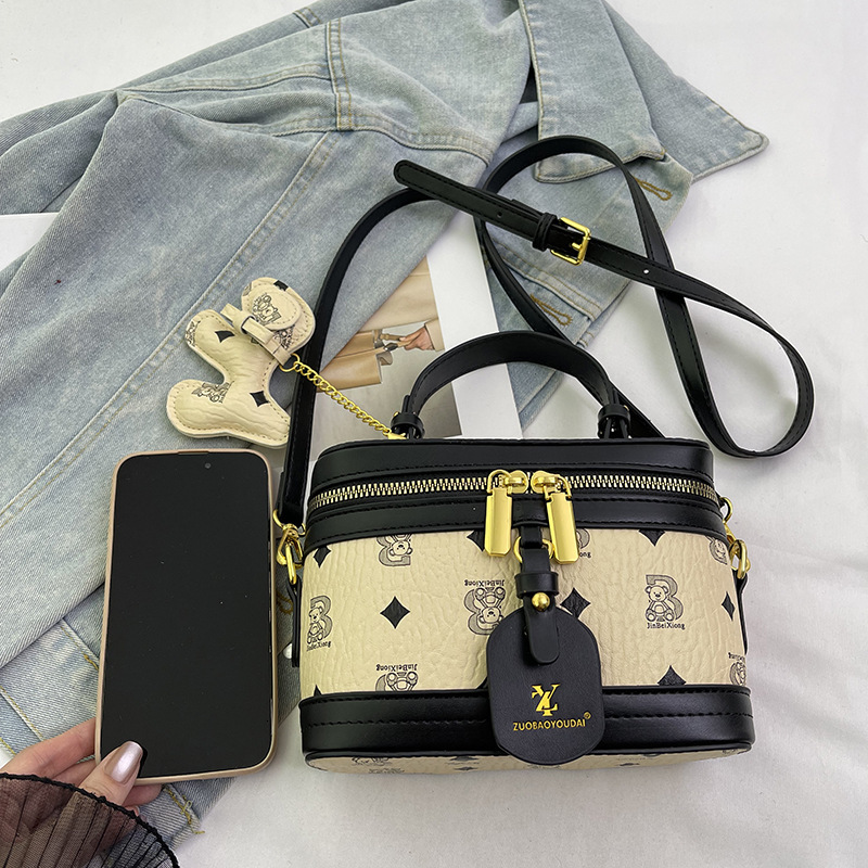 New designer fashion cute printed women's new style, women's handheld small square shoulder crossbody bag, makeup box, fashionable bag