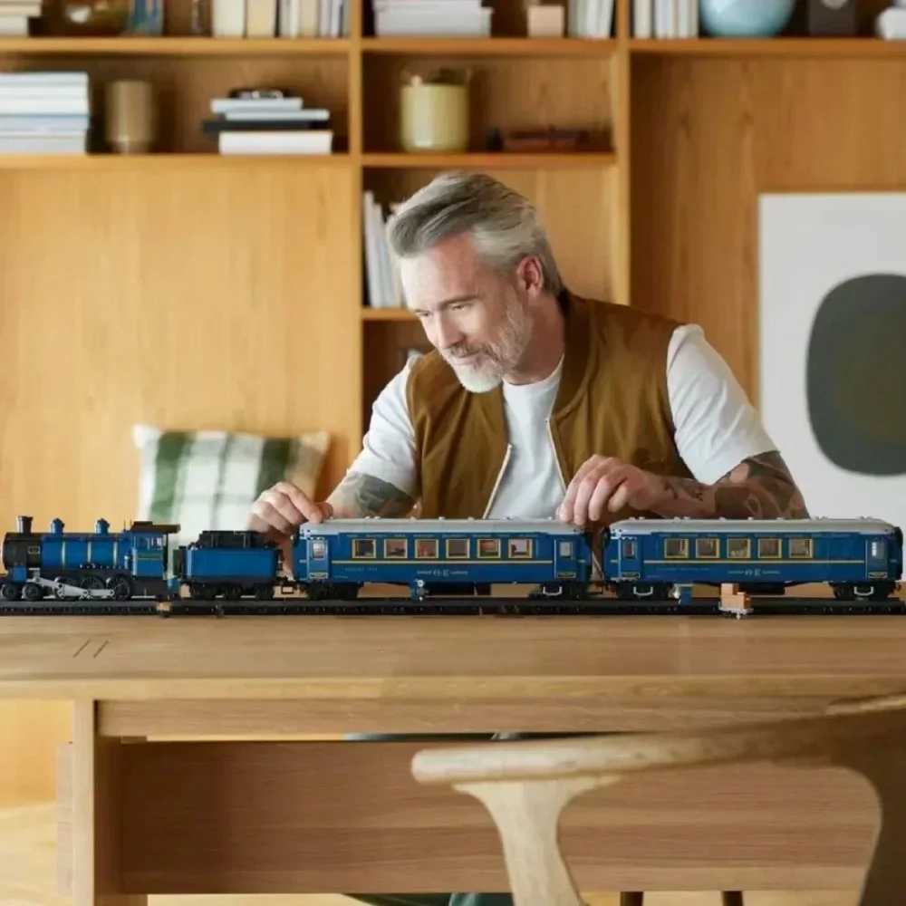 Blocks 2024 New 21344 Creative 140th Anniversary Luxury Train Building Blocks Oriental Express Building Blocks Set DIY Toys Childrens GiftsY241106G1MG