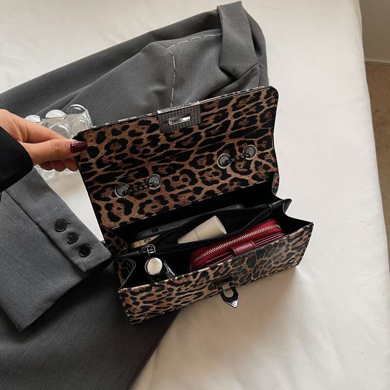 Designer Bag Rivet Chain Brand Designer Pu Leather Crossbody Bags For Women 2024 Retro Leopard Pattern Shoulder Bag Luxury Small Handbags