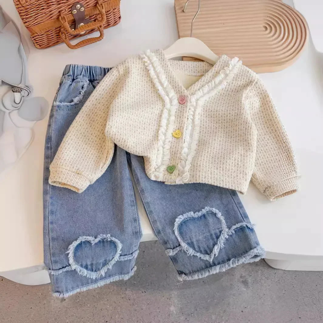 Childrens Clothing Sets Knitted Lace Cardigan Heart-shaped Jeans 2pcs Kids Winter Clothes Spring Autumn Girl Clothes 241106