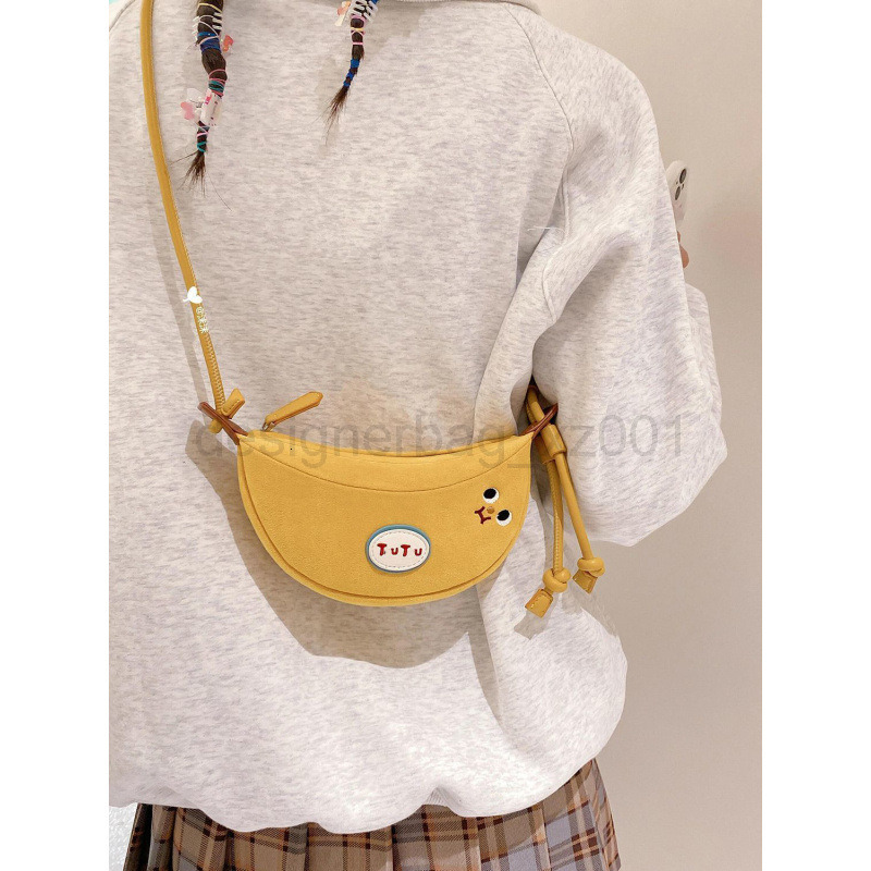 Bag Designer Fashion Classic 10a Top Nikiduncks Woman Handbagevening Bags 2024 New Cute Banana Womens Adjustable Single Shoulder Bull C